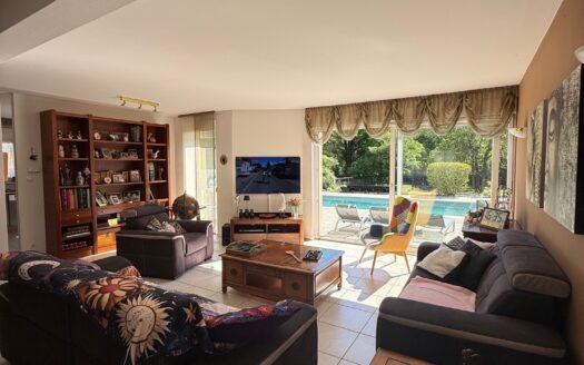 VIAGER MAISON 120 M2 AVEC PISCINE ET TERRAIN CONSTRUCTIBLE
