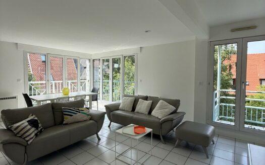 🏡 À LOUER – Appartement meublé standing 2 chambres avec balcon et garage – Centre historique de Mulhouse