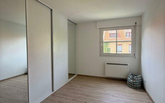 🏡 À LOUER – Appartement meublé standing 2 chambres avec balcon et garage – Centre historique de Mulhouse