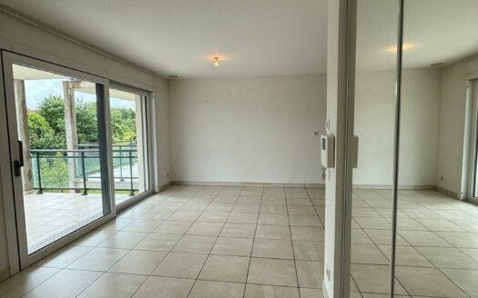 APPARTEMENT A VENDRE F3 CAVE GARAGE TERRASSE