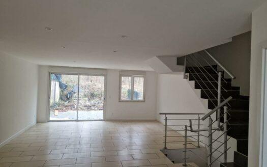 Location maison 5 pièces 101 m²