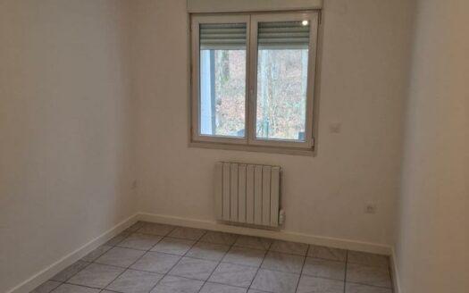 Location maison 5 pièces 101 m²